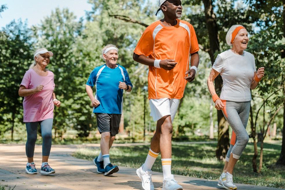 5 atividades físicas que podem fazer a diferença na saúde de idosos